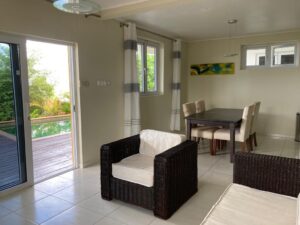 te-huur-appartement-Bottelier-Curacao-woonkamer