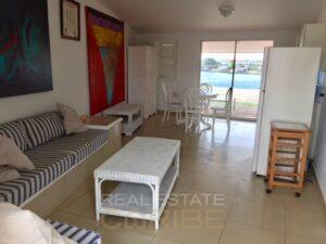 te-huur-appartement-Jan-Sofat-Curaçao-woonkamer