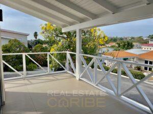 Beautiful-renovated-home-for-rent-on-resort-Lagunisol-Jan-Thiel-Curacao-porch