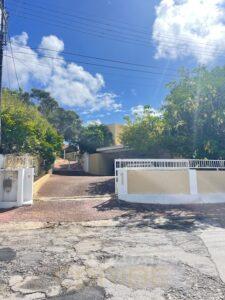 One-spacious-tall-tropical-villa-for-rent-in-the-pretty-central-area-Mahaai